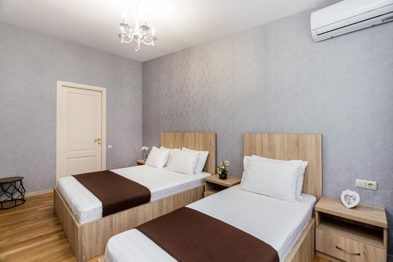 Dat Exx Apartments On Liberty Square Тбилиси Экстерьер фото